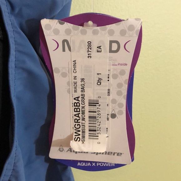 NWT Women’s Aqua Sphere One Piece Swimsuit - Picture 6 of 10